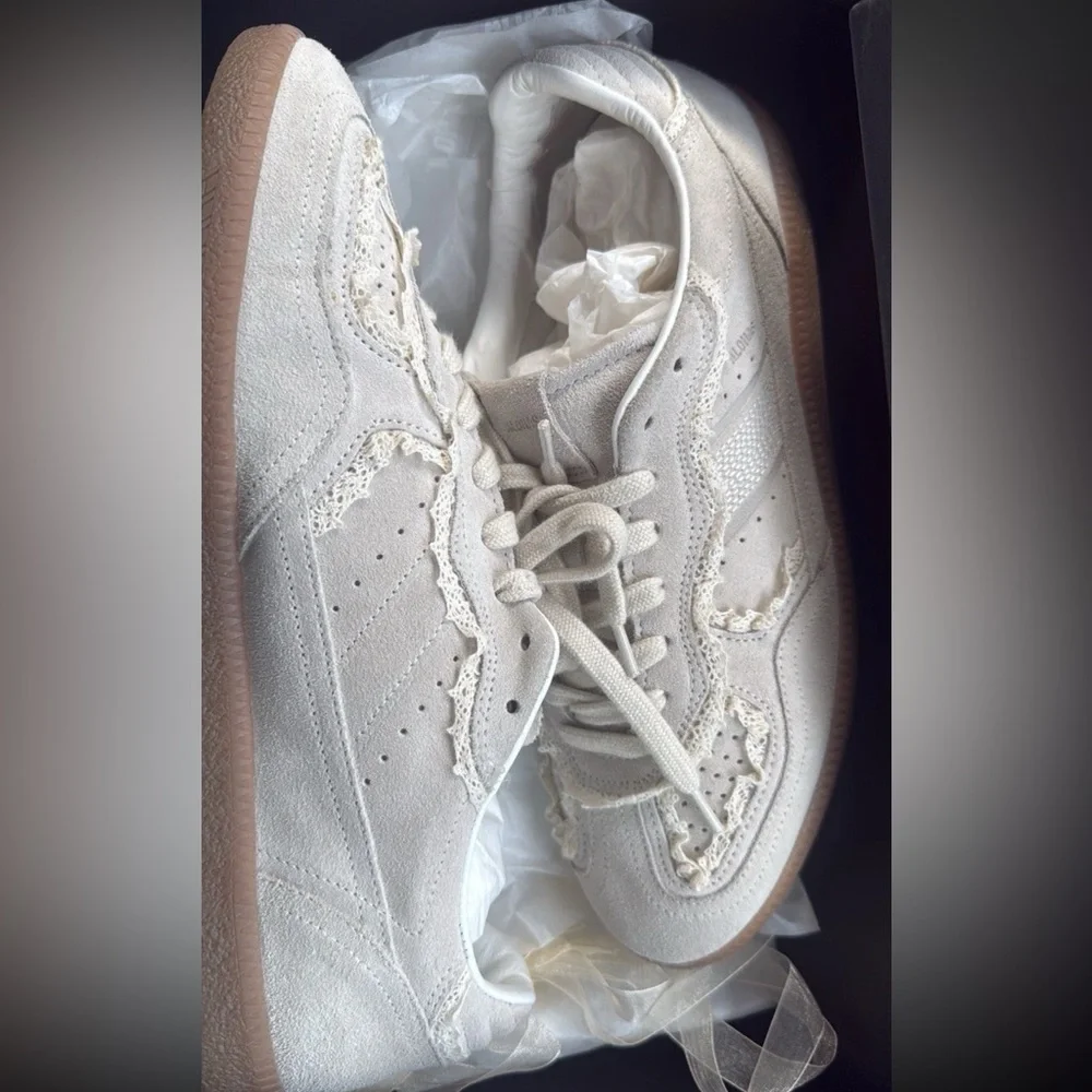 ALOHAS Crochet Cream Leather Sneakers NIB Size 12 -12.5 - Picture 4 of 5